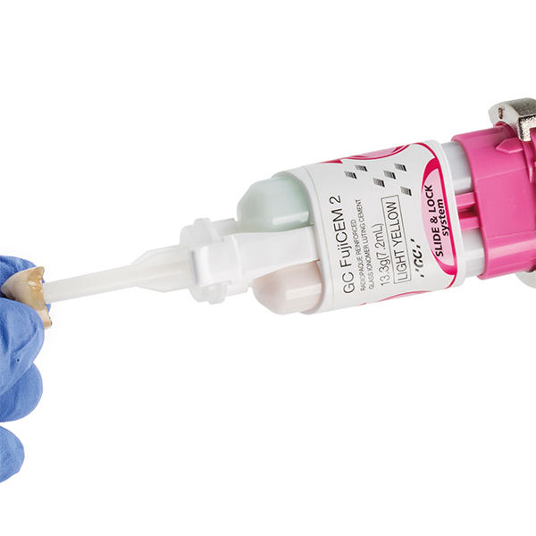 FujiCEM 2 SL Automix, 2 magasiner og blandespidser