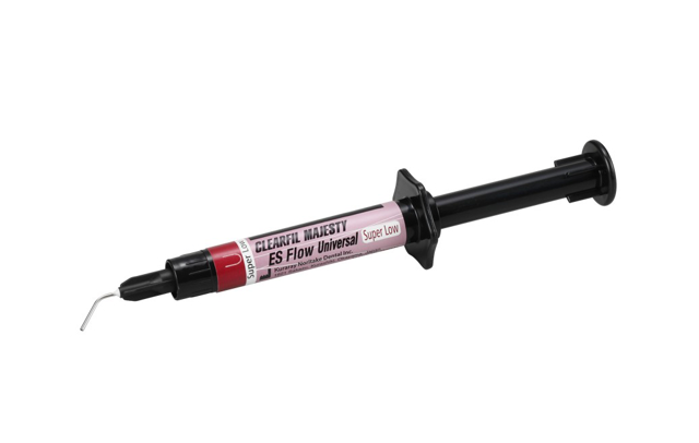 Clearfil Majesty ES Flow Super Low Universal Dark (UD), 2,7 g